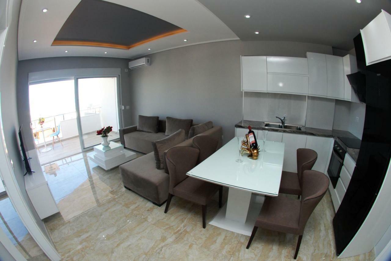 Oceanic Luxury Apartments Sarandë Exterior foto